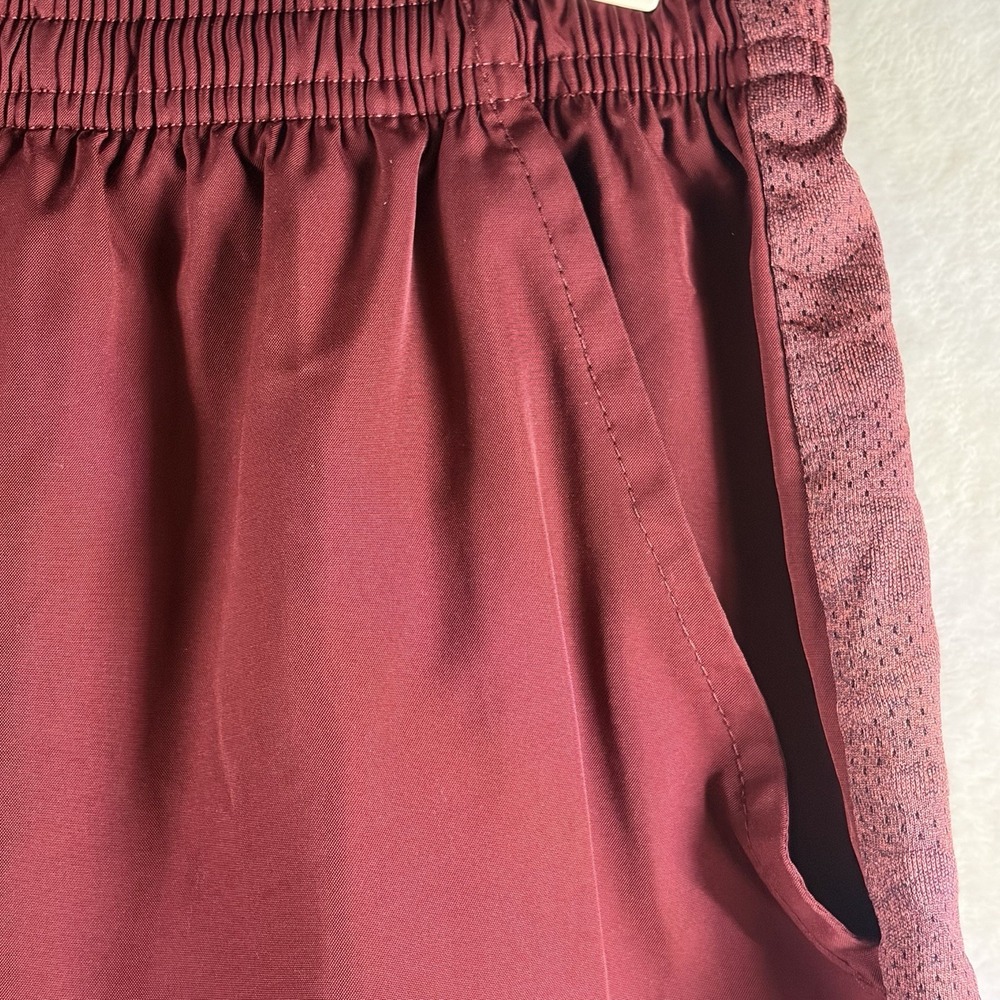 Danny Duncan Athletic Shorts Mens M Burgundy Elastic Waist Merch Polyester - Picture 5 of 8